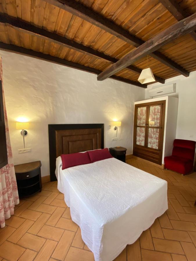 Apartamentos Turisticos - Hostal Los Alisos Aliseda 외부 사진