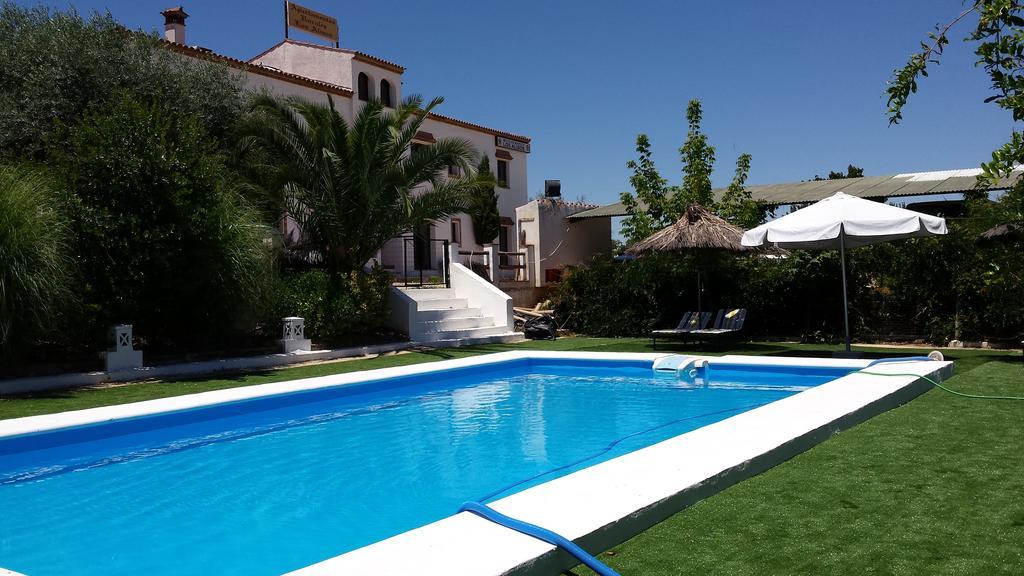 Apartamentos Turisticos - Hostal Los Alisos Aliseda 외부 사진